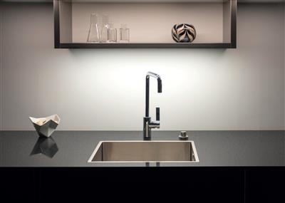 38MM WORKTOP TAURUS BLACK 3.6M 10MM PROFILE